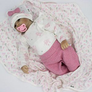 Babygirls outfit  Beanie, Bodysuit, jogger
